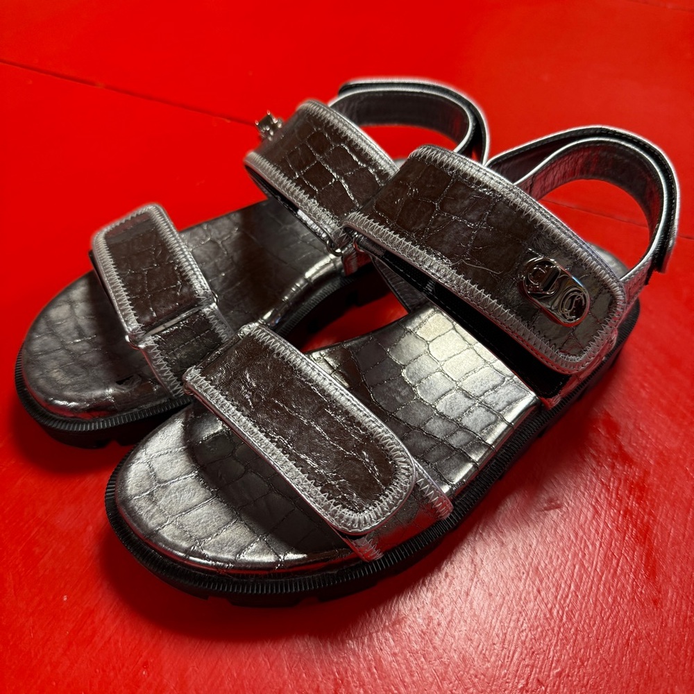 Christian Louboutin Lock Cool Metallic
Gunmetal Croc-Embossed Sporty flat Sandal